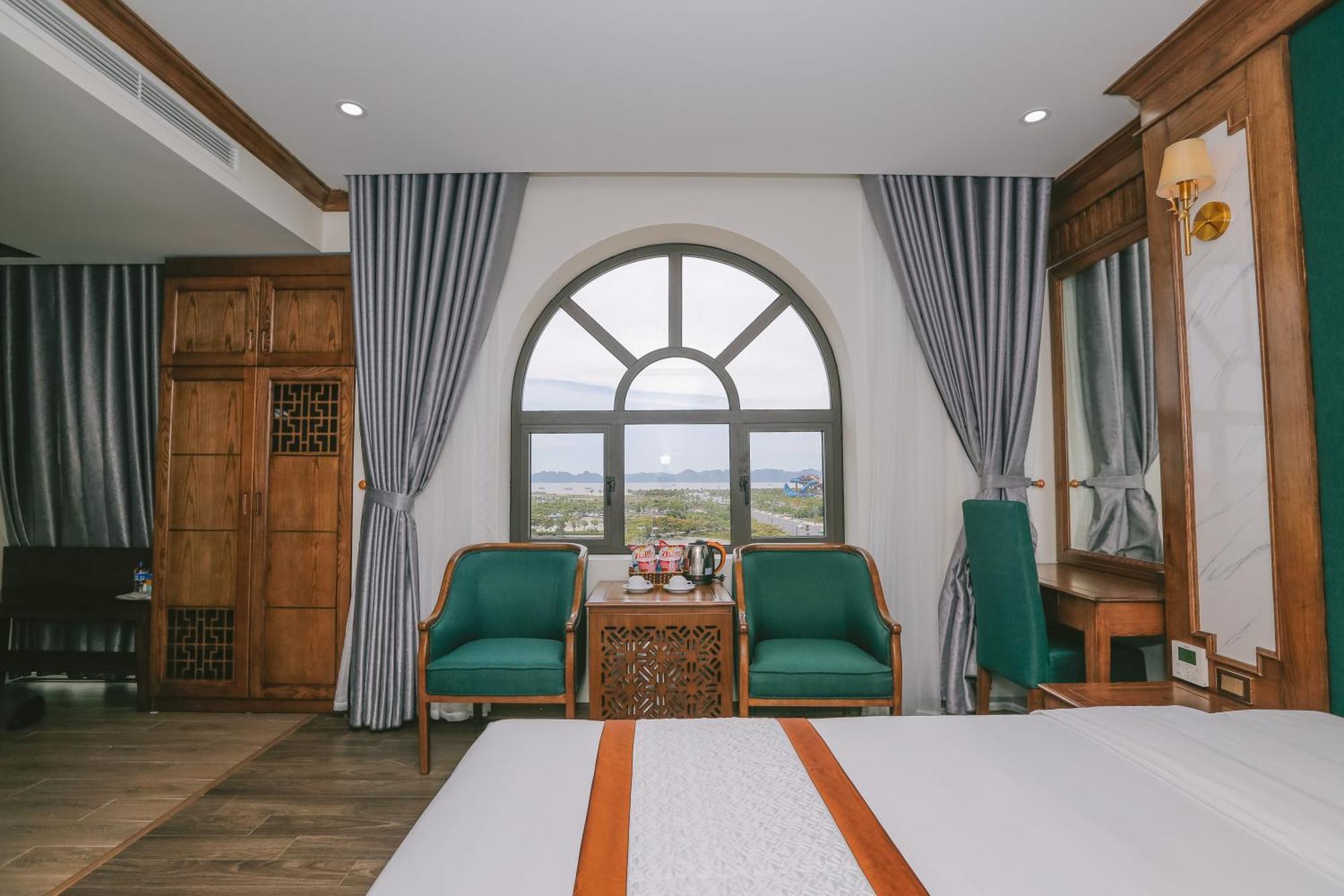Prosperity Boutique Halong Hotel & Restaurent Ha Long Exterior photo